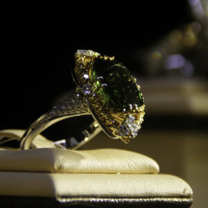 Anillo Esmeralda con Diamantes